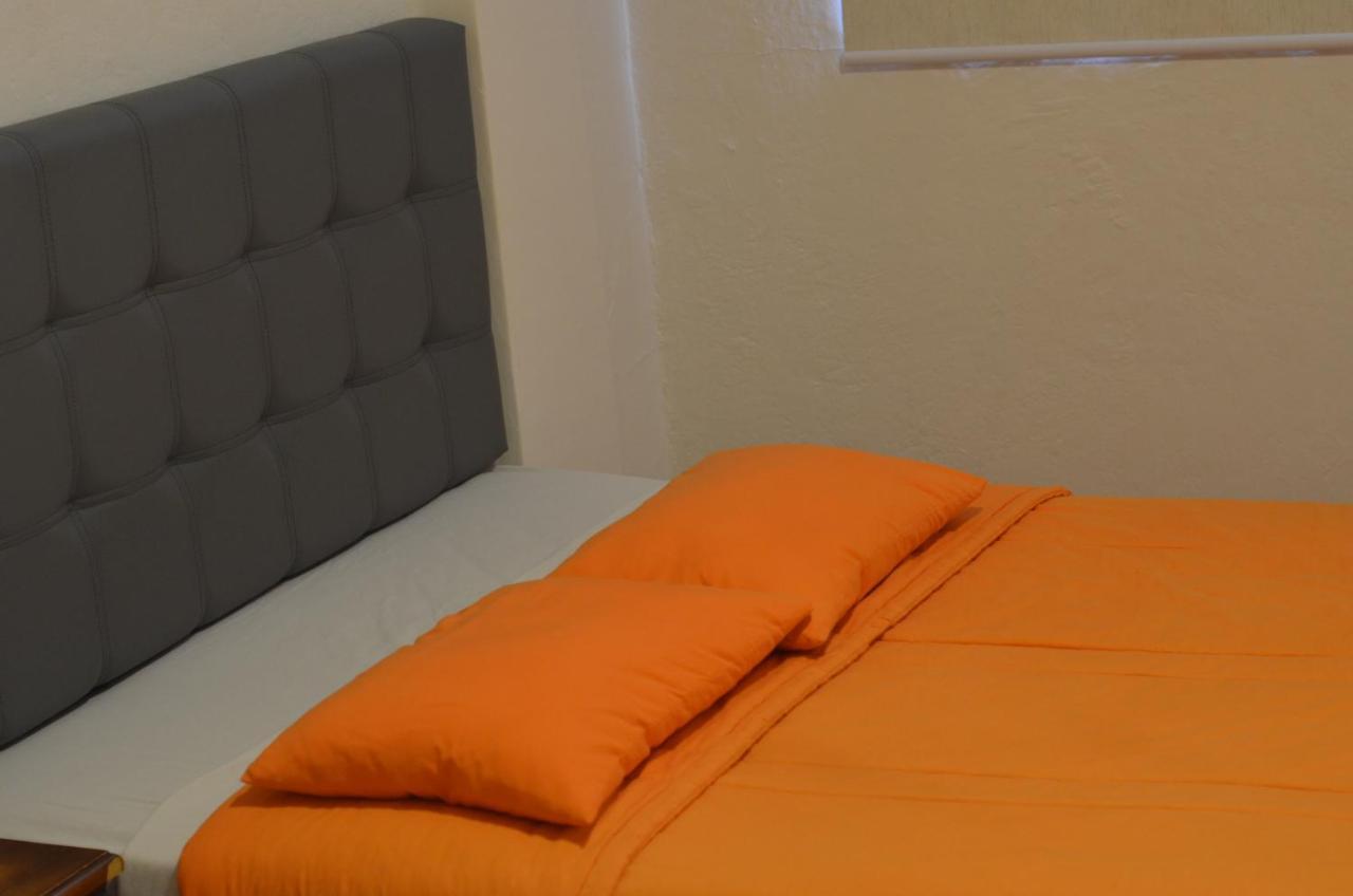 Hostal Siberia Куэнка Экстерьер фото