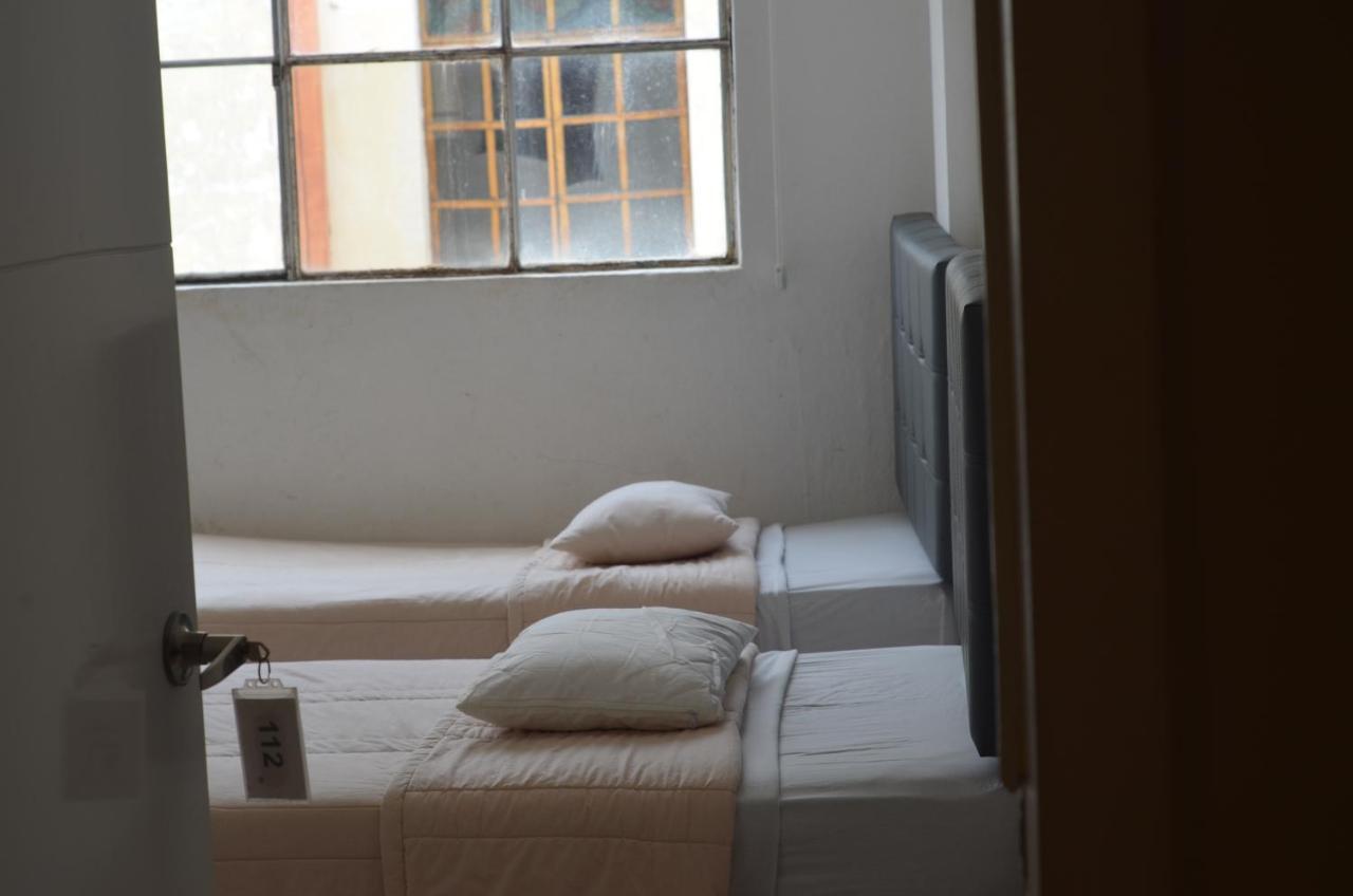 Hostal Siberia Куэнка Экстерьер фото
